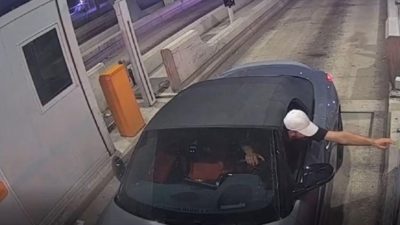 Erdek’te çaldıkları araç için sahibinden 1 milyon TL isteyen 4