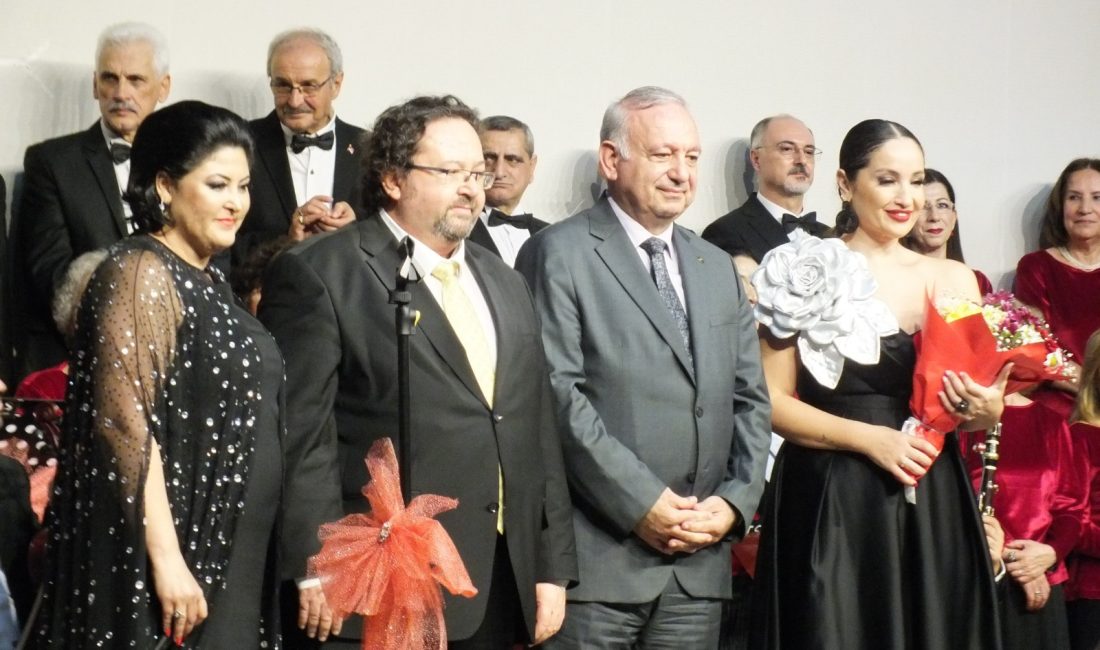 Bandırma’da kış konseriyle 2024’e veda edildi Bandırma Kent Konseyi Musiki Topluluğu, kış konserinde TRT İstanbul Radyosu