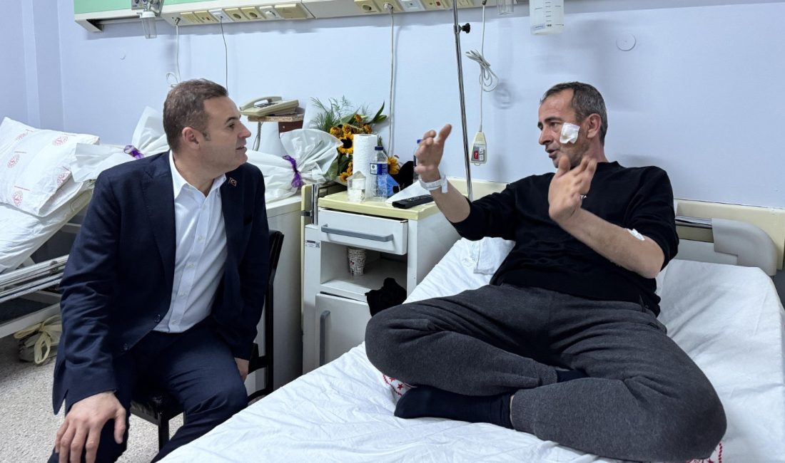 Karesi ilçesindeki mühimmat fabrikasında meydana gelen patlamanın ardından yaralıları hastanede