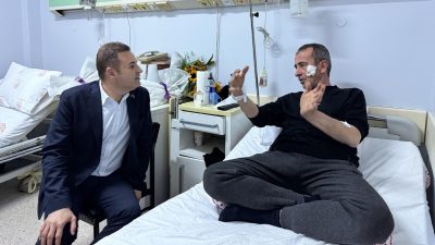 Karesi ilçesindeki mühimmat fabrikasında meydana gelen patlamanın ardından yaralıları hastanede