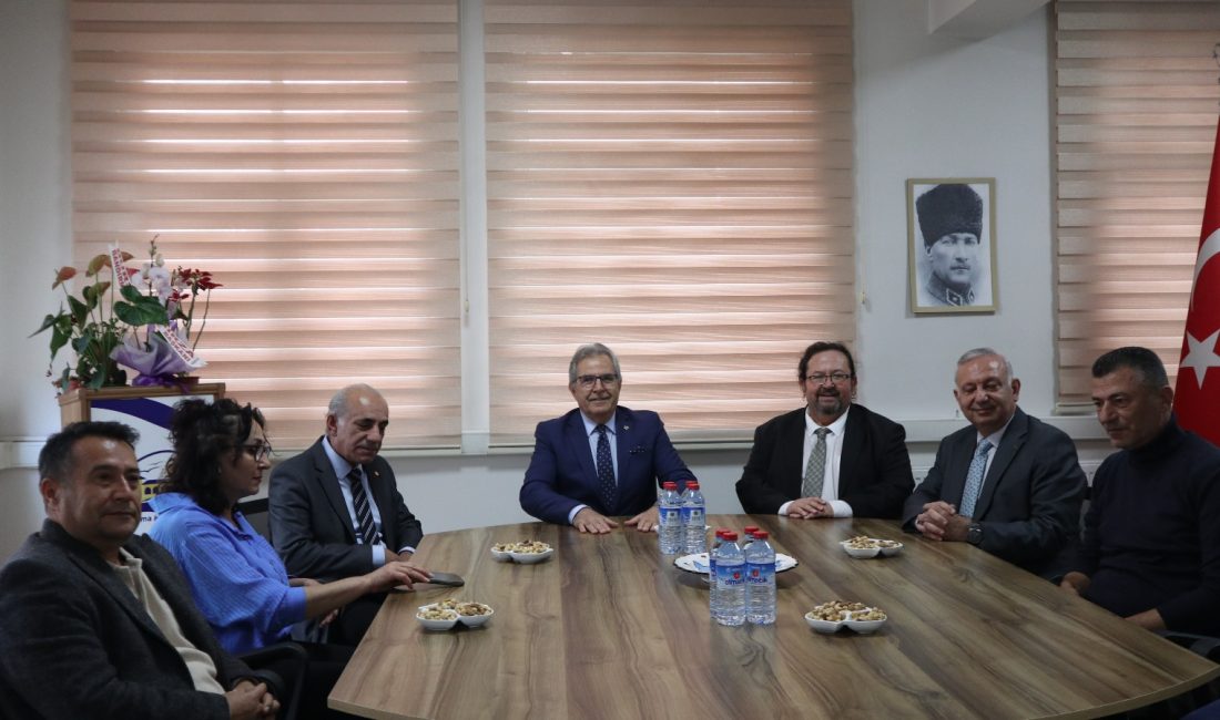 Bandırma Belediyesi ve Kent Konseyi iş birlikleri masaya yatırıldı Bandırma Kent Konseyi Başkanı Murat Ergöz ile bir araya gelen
