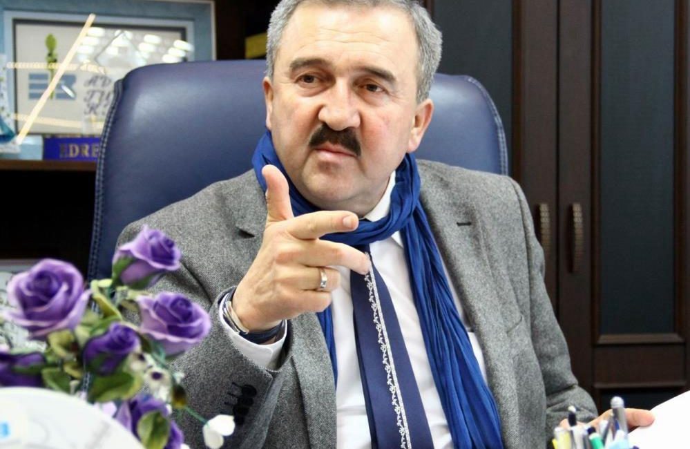 Edremit’te iki dönem Belediye Başkanlığı yapan Tuncay Kılıç vefat etti Edremit’te eski belediye başkanlarından Av. Tuncay Kılıç, geçirdiği kalp krizi