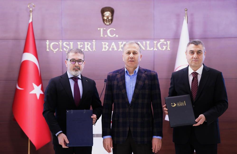 İçişleri Bakanı Ali Yerlikaya, Göç İdaresi Başkanlığı ile Türkiye İnsan