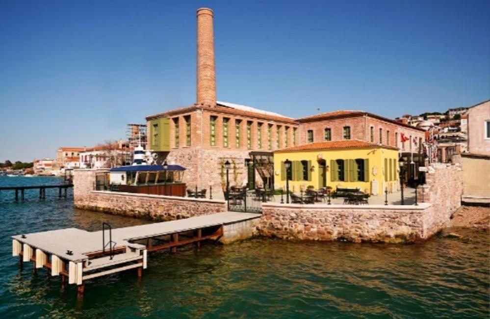 Ayvalık’ta Koç Grubu’nun müzesine özel iskele talebi çevrecilerin tepkisini çekti Ayvalık’ta Koç Grubu’na ait bir marinanın bulunduğunu hatırlatan Ayvalık Tabiat