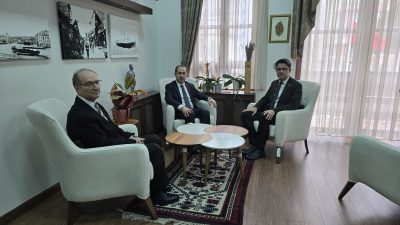 Bandırma Kaymakamı Engin Aksakal ile bir araya gelen Çanakkale Onsekiz