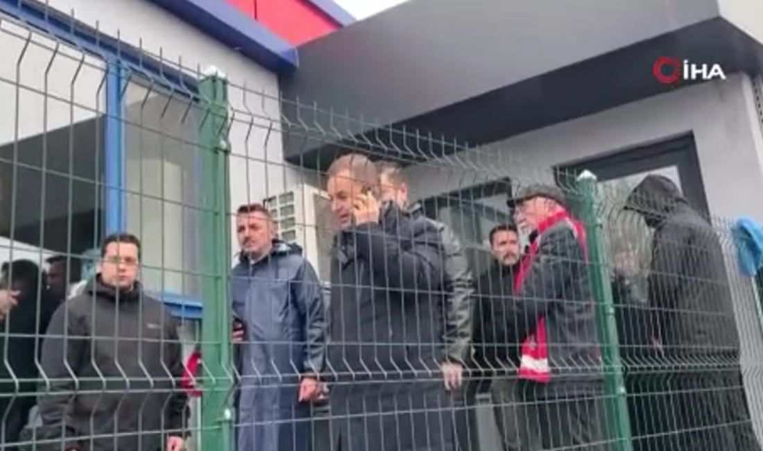 Akın, Karesi’deki patlamayı yakından takip ettiklerini duyurdu Balıkesir Büyükşehir Belediye Başkanı Ahmet Akın, Karesi’deki mühimmat fabrikasında meydana