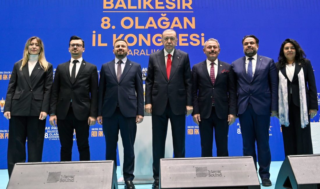 Aydemir:”Kongremiz unutulmayacak bir gün olarak tarihe geçmiştir” Cumhurbaşkanı Recep Tayyip Erdoğan’ın katılımıyla gerçekleştirilen AK Parti Balıkesir Kongresi’nin