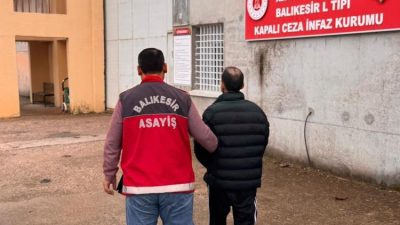 Balıkesir’de polis ekipleri aranan şahısların yakalanmasına yönelik gerçekleştirdiği eş zamanlı