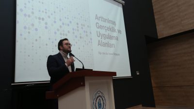 Bandırma Onyedi Eylül Üniversitesi’nde düzenlenen konferansta artırılmış gerçeklik teknolojisinin gelişimi