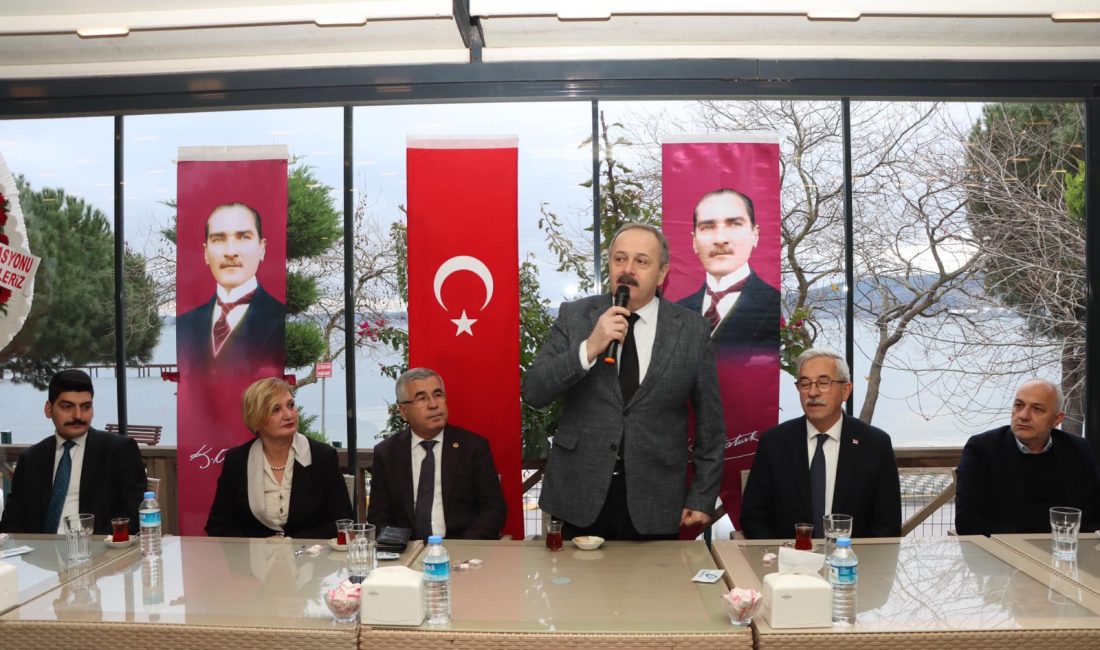 Baycan, Erdek Muhtarlar Derneği’nde güven tazeledi Erdek Muhtarlar Derneği’nin gerçekleştirilen kongresinde Semra Baycan yeniden başkan seçildi.