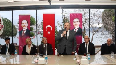 Erdek Muhtarlar Derneği’nin gerçekleştirilen kongresinde Semra Baycan yeniden başkan seçildi.