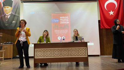 Özel gereksinimli bireylere yönelik gerçekleştirilen söyleşide hukuki ve psikolojik çözümlere