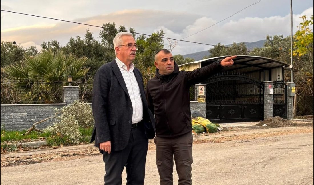 Erdek Belediyesi’nden Sahil Mahallesi’ne Modernleşme Adımı Erdek Belediyesi, Sahil Mahallesi’nde altyapı ve üstyapı çalışmalarını hızla sürdürüyor.