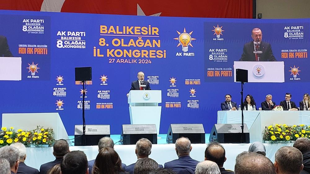 Erdoğan:”2025’te terör sorunu bitecek, güney sınırlarımızdaki tehditten kurtulacağız” Cumhurbaşkanı Recep Tayyip Erdoğan, 2025 yılından itibaren terör başta olmak