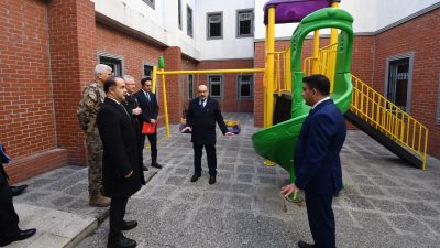 Balıkesir Valisi İsmail Ustaoğlu, Edincik Mahallesi’ndeki İl Göç İdaresi Geri