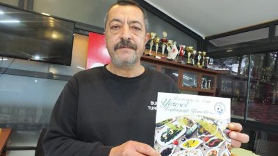 Burhaniye’ye Özgün Yöresel Zeytinyağlı Yemekler kitap oldu. Ücretsiz dağıtılan kitapta