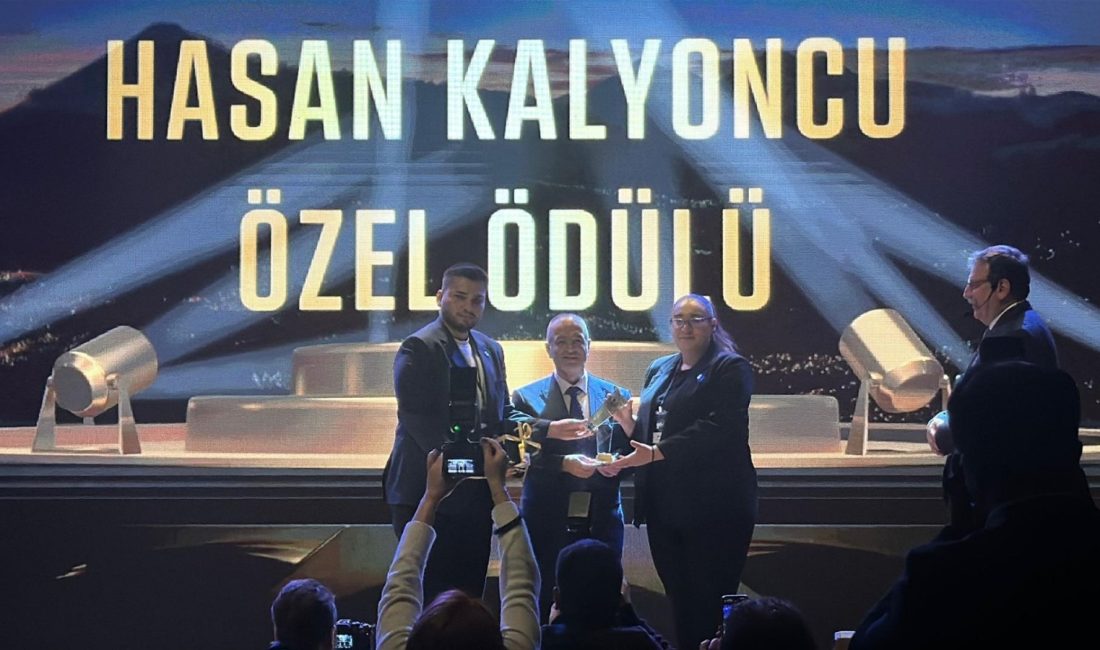 Bandırma Onyedi Eylül Üniversitesi uluslararası yarışmada Bin 550 eser arasından finale kaldı Bandırma Onyedi Eylül Üniversitesi İletişim Fakültesi öğrencileri bin 550 eser