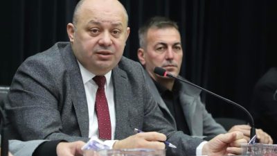 Gönen Belediye Başkanı İbrahim Palaz, mahalle muhtarlarıyla düzenlenen toplantıda sorunları