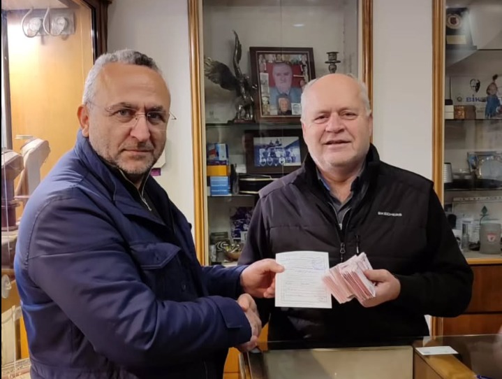 Başkan Semizel, eğitime destek için maaşını derneğe bağışladı Susurluk Belediye Başkanı Hakan Yıldırım Semizel, seçim döneminde verdiği maaşını