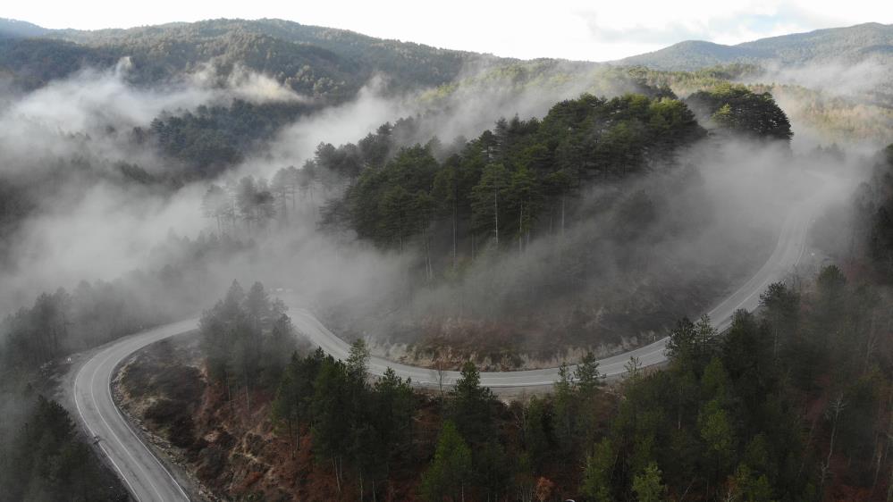 Balıkesir ile Çanakkale arasında uzanan Kazdağları, kış mevsiminin gelişiyle birlikte