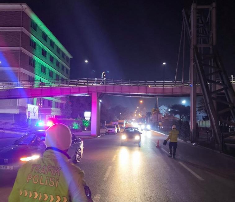 Balıkesir’de polis ekipleri gürültü araçlara yönelik il genelinde denetim gerçekleştirdi.
