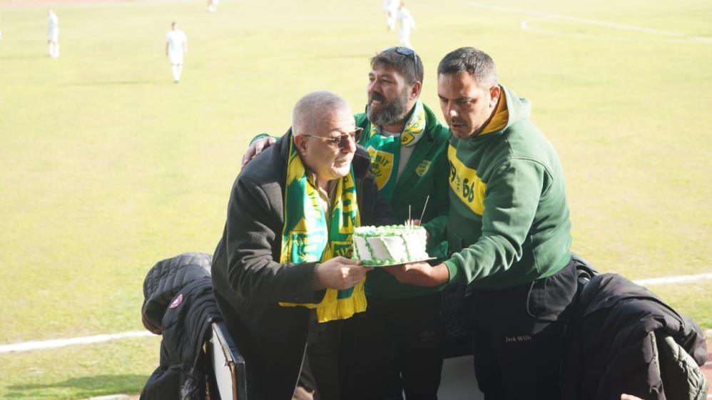 Edremitspor’dan Başkan Ertaş’a Doğum Günü Galibiyeti 1966 Edremitspor, evinde İznikspor’u 1-0’lık net bir skorla mağlup ederek