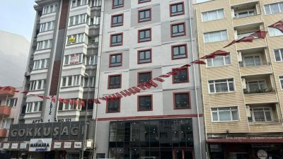 Bandırma Belediyesi tarafından Ordu Caddesi’nde yapımı devam eden kız yurdu