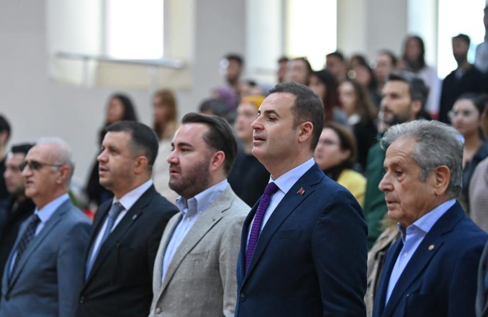 Başkan Akın; “Yol haritamızı gençlerle belirleyeceğiz” Türkiye’nin geleceğinin gençler olduğunu söyleyen Balıkesir Büyükşehir Belediye Başkanı Ahmet