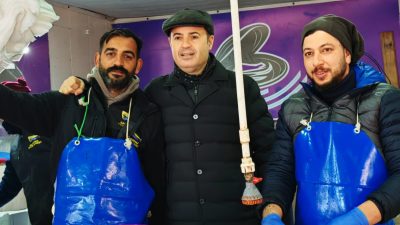 Balıkesir Büyükşehir Belediye Başkanı Ahmet Akın, Bandırma Balık Hali’ni ziyaret