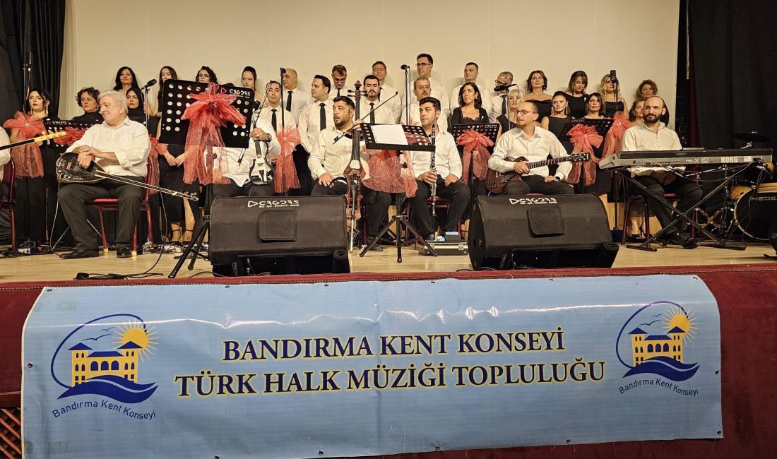 Türk Halk Müziği Korosu, 10’uncu kuruluş yıl dönümünü özel bir