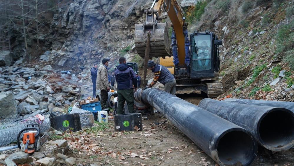 Edremit’in 20 yıllık su sorunu çözüldü Edremit’e bağlı merkez mahallelerin içme suyu ihtiyacını karşılayan Koçero Deresi’nde