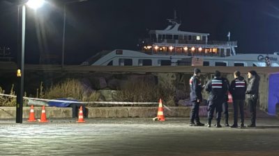 Erdek’in Narlı Mahallesi’nde gündüz başlayan tartışma, akşam cinayetle bitti. Olay,