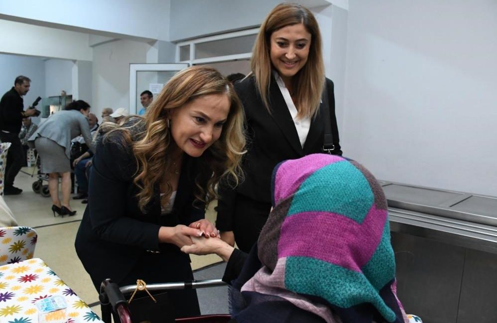 Balıkesir Büyükşehir’den 71 bin kişiye nakdi destek Balıkesir Büyükşehir Belediyesi, maddi durumu iyi olmayan 71 bin kişiye