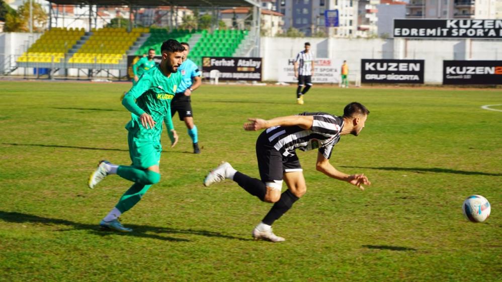 Edremitspor fırtınası esiyor 1966 Edremitspor Bölgesel Amatör Lig 8. Grup’ta fırtına gibi esiyor.