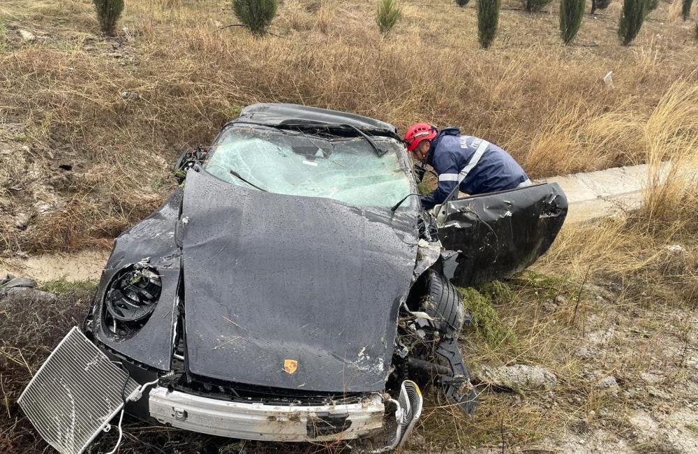 Altıeylül’de geçen İzmir-İstanbul otobanının Ortamandıra mevkiinde meydana gelen tek taraflı