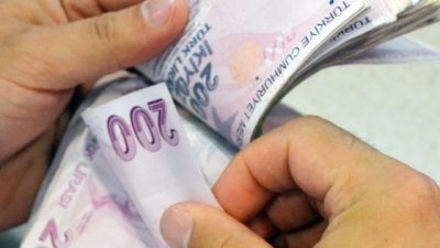 Aile ve Sosyal Hizmetler Bakanı Mahinur Özdemir Göktaş, evlerinde bakılan