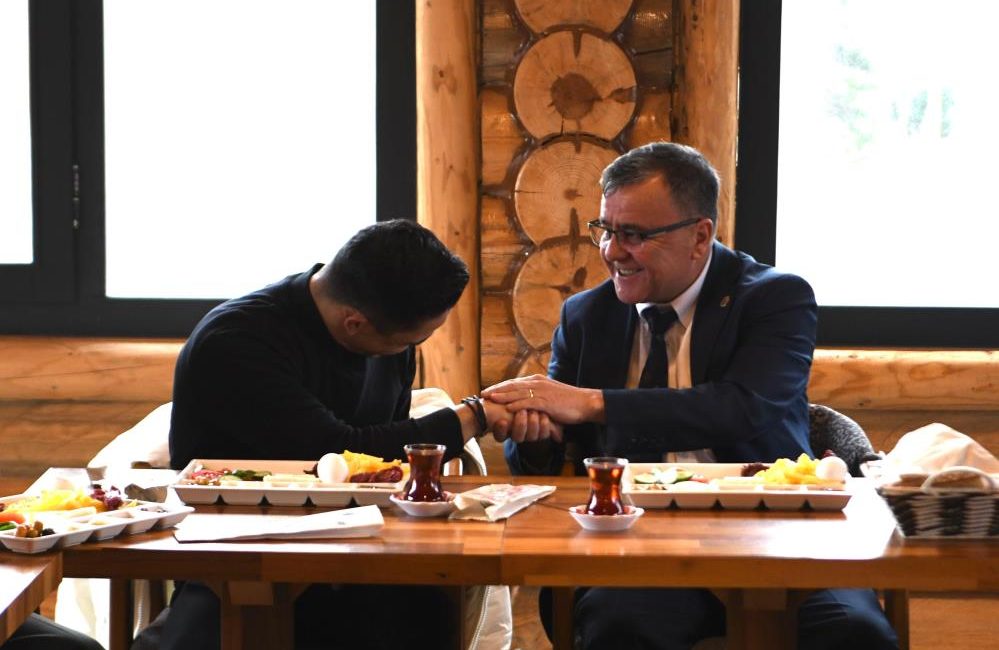 Altıeylül Belediye Başkanı Hakan Şehirli, 3 Aralık Dünya Engelliler Günü