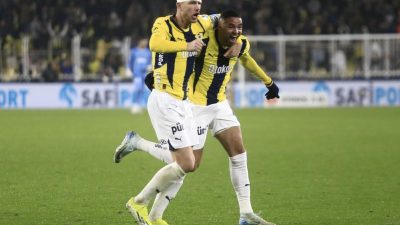 Trendyol Süper Lig’in 16. haftasında Galatasaray ve Fenerbahçe sahasında galibiyete