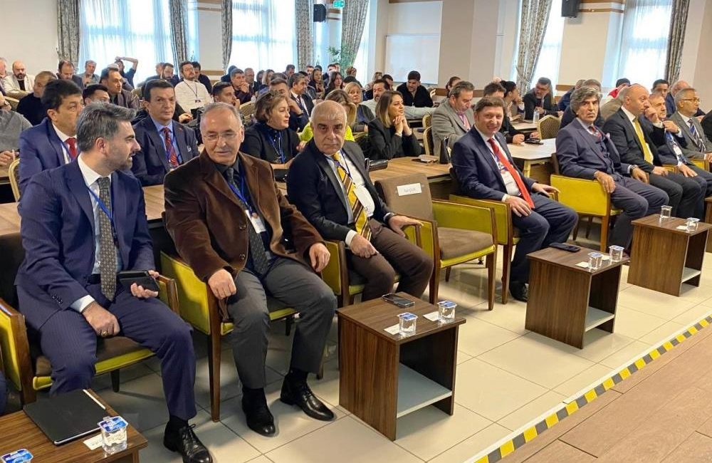 En çok kazayı 25 yaş altı sürücüler yapıyor Marmara Sürücü Kursları ve Eğitimcileri Federasyonu Başkanı Ali Rıza Coşkun,