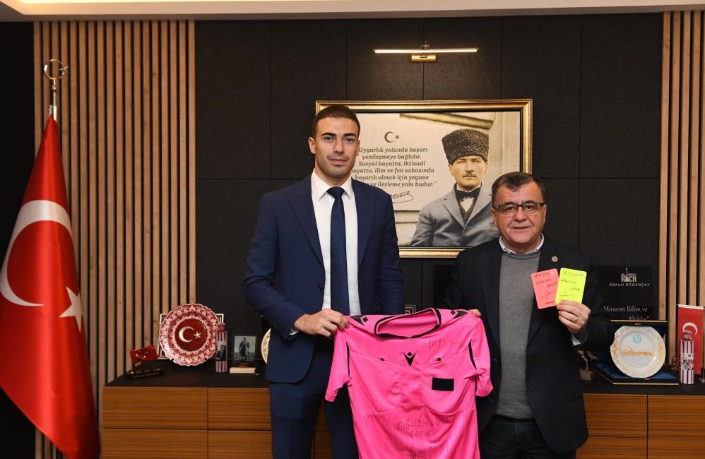 Balıkesir Bölgesi Üst Klasman Hakemi Oğuzhan Çakır, FIFA listesine dahil