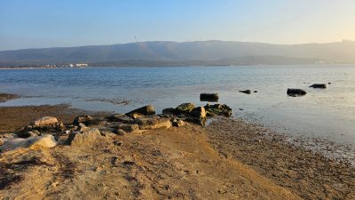 Erdek Düzler mevkiinde yaşanan deniz çekilmesi, binlerce yıllık tarihi Hytos