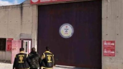 Erdek’te, İlçe Emniyet Müdürlüğü ekiplerinin gerçekleştirdiği çalışmalar sonucunda, hırsızlık suçundan
