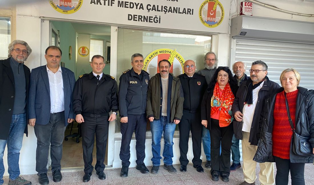 Bandırma’nın protokolü gazetecilerin gününü kutladı Bandırma protokolü 10 Ocak Çalışan Gazeteciler Günü’nde GÜMAMED’i ziyaret ederek