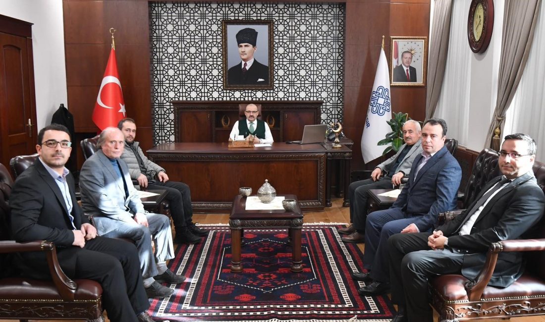 Ustaoğlu, Gönen ve Sındırgı muhtarlarıyla buluştu Gönen ve Sındırgı’dan gelen muhtarlarla bir araya gelen Balıkesir Valisi
