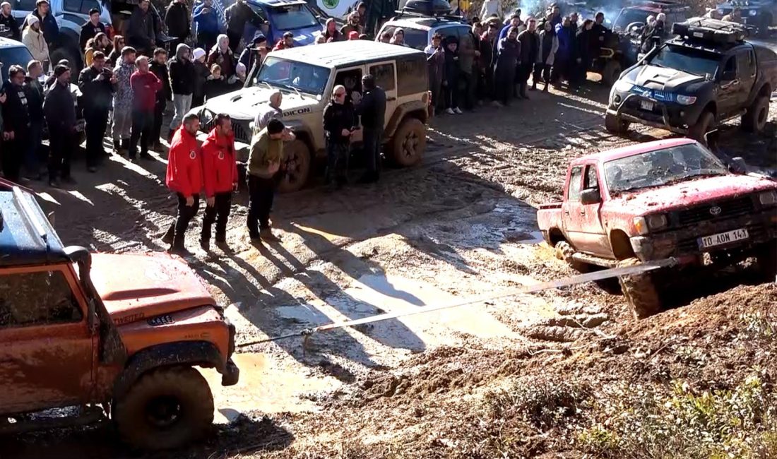 Off Road tutkunları buluştu Off -road seven sürücüler Balıkesir’de bir araya geldi. Susurluk Çataldağ’da