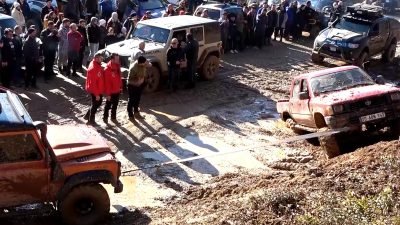 Off -road seven sürücüler Balıkesir’de bir araya geldi. Susurluk Çataldağ’da