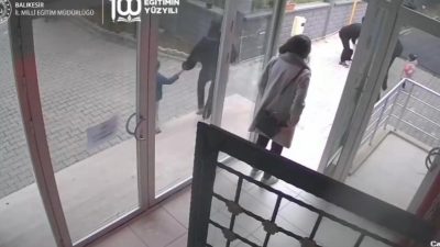 Edremit’te bulunan Fatma Sevim Kıyakoğlu Anaokulu’nda meydana gelen olayda, boğazına