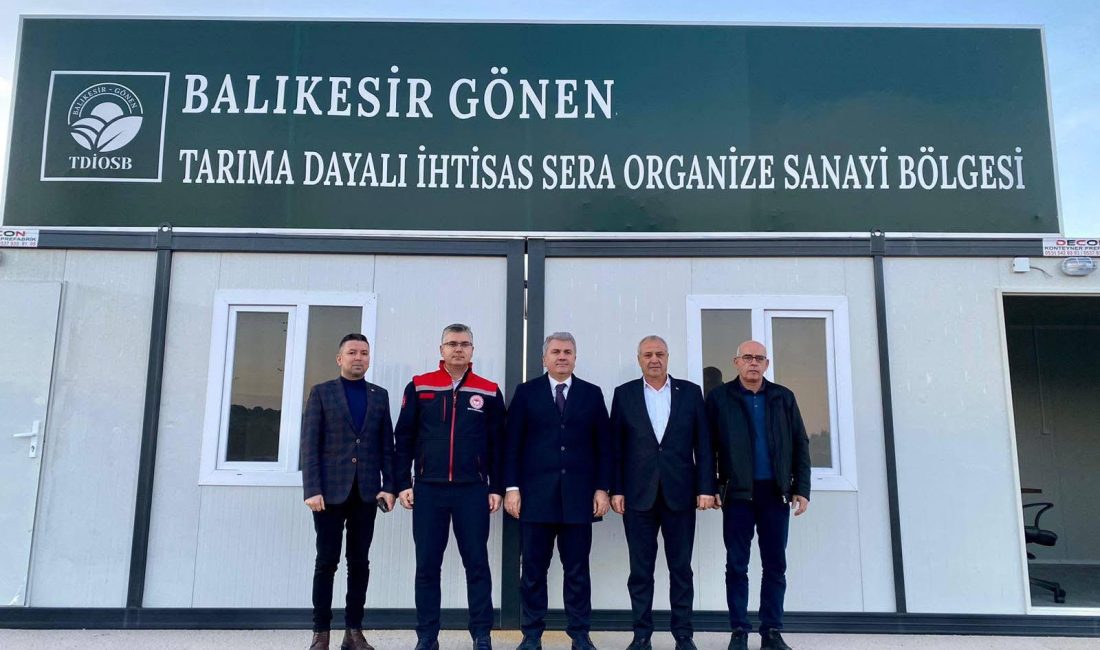 Alkan ve Canbey, Gönen’de Jeotermal Sera Projesini yerinde inceledi Modern tarımın en büyük yatırımlarından biri olan Gönen OTB sahasında