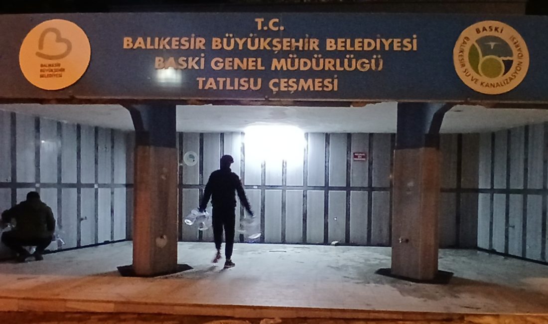 TATLISU ÇEŞMESİ AYDINLANDI Önceki gün “Tatlısu Çeşmesi Karanlıkta Kaldı “ haberiyle duyurduğumuz Mehmet