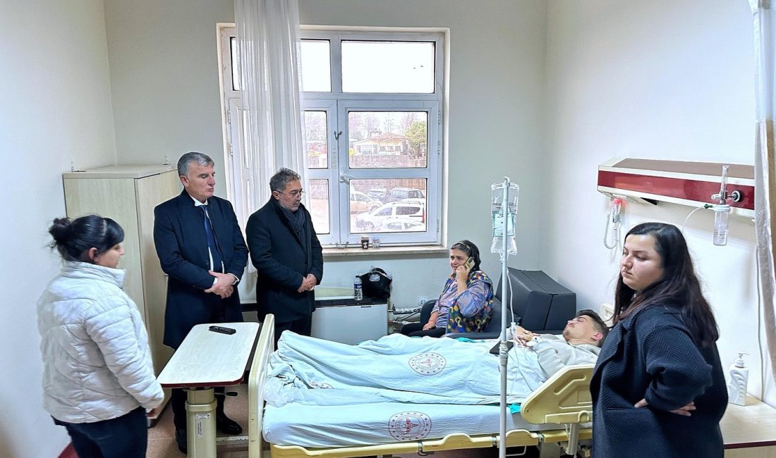 Bandırma Belediye Başkan Vekili’nden yaralılara ziyaret Gönen’deki kazada yaralanan işçileri ziyaret eden Bandırma Belediye Başkan Vekili